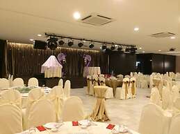 Straits View Hotel