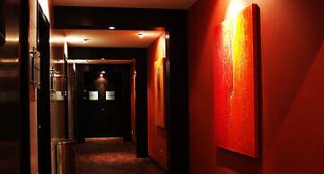 Straits View Hotel