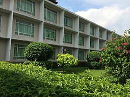 Straits View Hotel