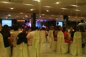 Straits View Hotel