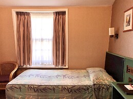 Mitre House Hotel