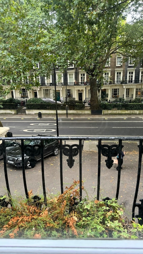 Mitre House Hotel