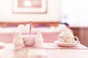 Mitre House Hotel