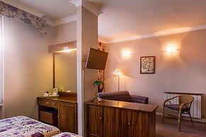 Mitre House Hotel