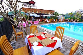 Triumph Hotel