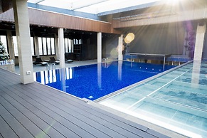 Apricot Hotel