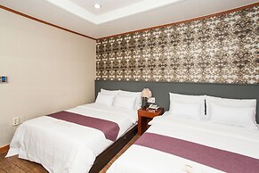Noblesse Tourist Hotel