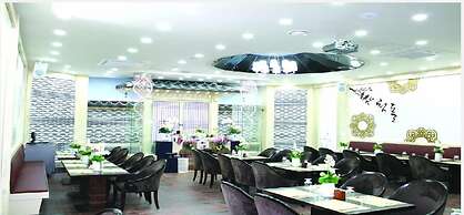 Noblesse Tourist Hotel