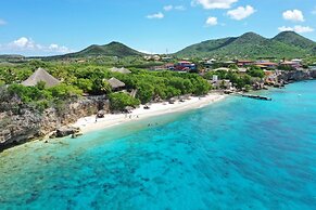 Lagun Blou Resort