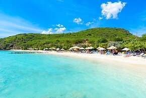 Lagun Blou Resort