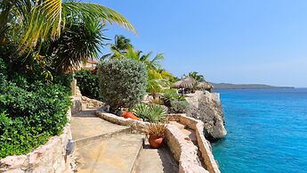 Lagun Blou Resort