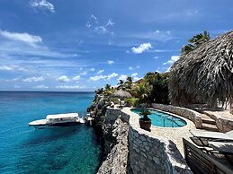 Lagun Blou Resort