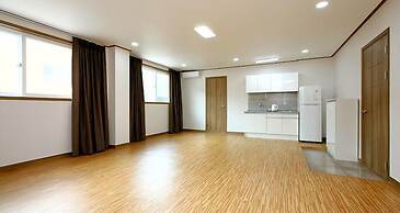 Traum Hotel & Condo