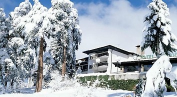 Hotel Bor