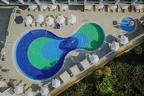River Rock Hotel
