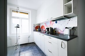 Comfort Apartments by LivingDownTown