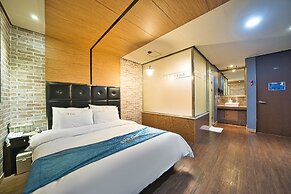 Chakan Hotel