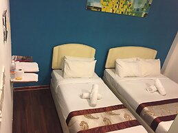 Woodpecker Lodge Kuching
