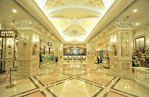 Rio Hotel & Casino
