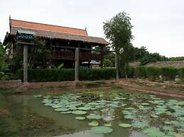 Bong Thom Home Stay