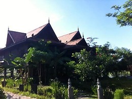 Bong Thom Home Stay
