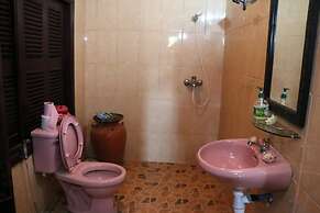 Bong Thom Home Stay