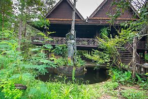 Bong Thom Home Stay