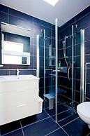 Suite Apartments by Livingdowntown