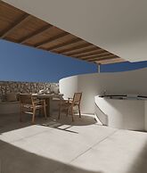 Tinas Plus Hotel