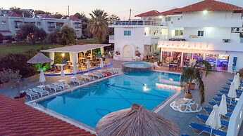 Tinas Plus Hotel