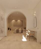Tinas Plus Hotel