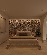 Tinas Plus Hotel