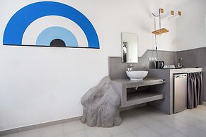 Tinas Plus Hotel
