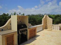 Walking to the Beach Villa