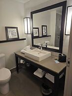 Country Inn & Suites by Radisson, Belleville, ON