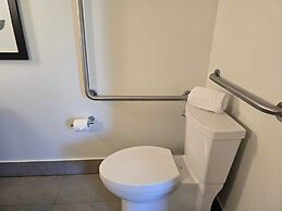 Country Inn & Suites by Radisson, Belleville, ON