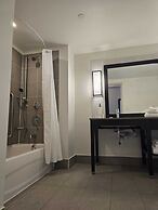 Country Inn & Suites by Radisson, Belleville, ON