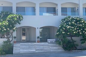 Pals Studios Pefkos