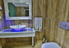 Cinar Hotel