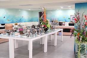 Clownfish Resort