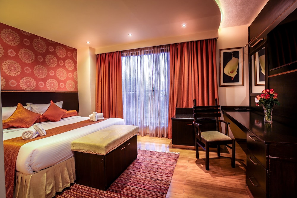 The Monarch Hotel