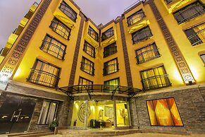 The Monarch Hotel