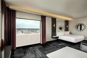 The Davenport Grand, Autograph Collection