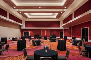 The Davenport Grand, Autograph Collection