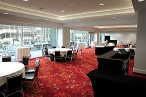 The Davenport Grand, Autograph Collection
