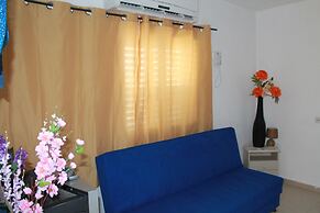 Zimmer Dora Dead Sea