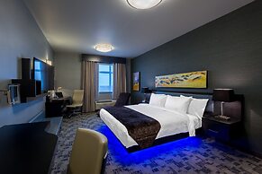 Applause Hotel by CLIQUE