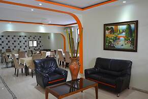 Hotel Renacer