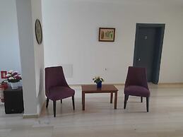 Filoxenia Hotel & Apartments