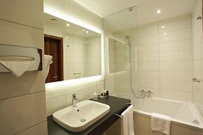 Warsaw Plaza Hotel
